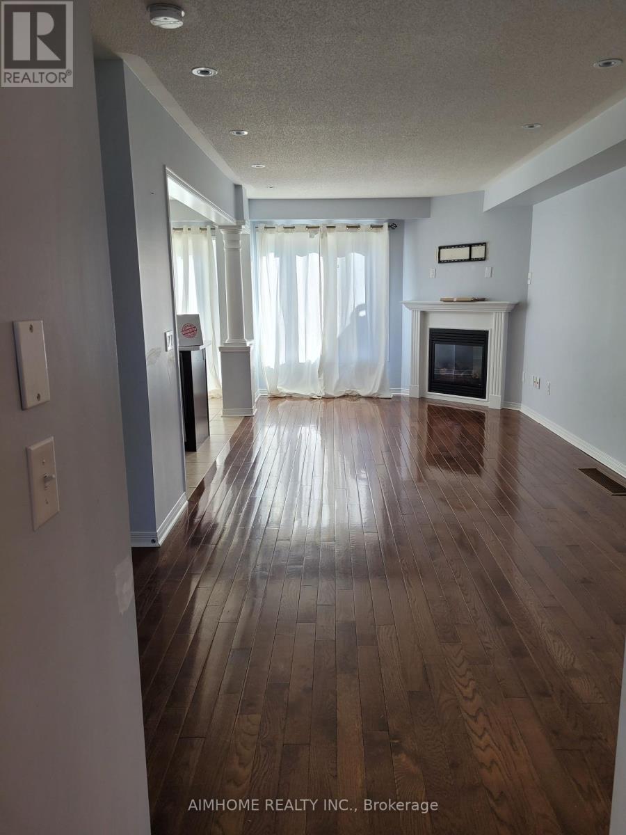17 Southshore Street, Whitby, Ontario  L1N 0H5 - Photo 5 - E13094588