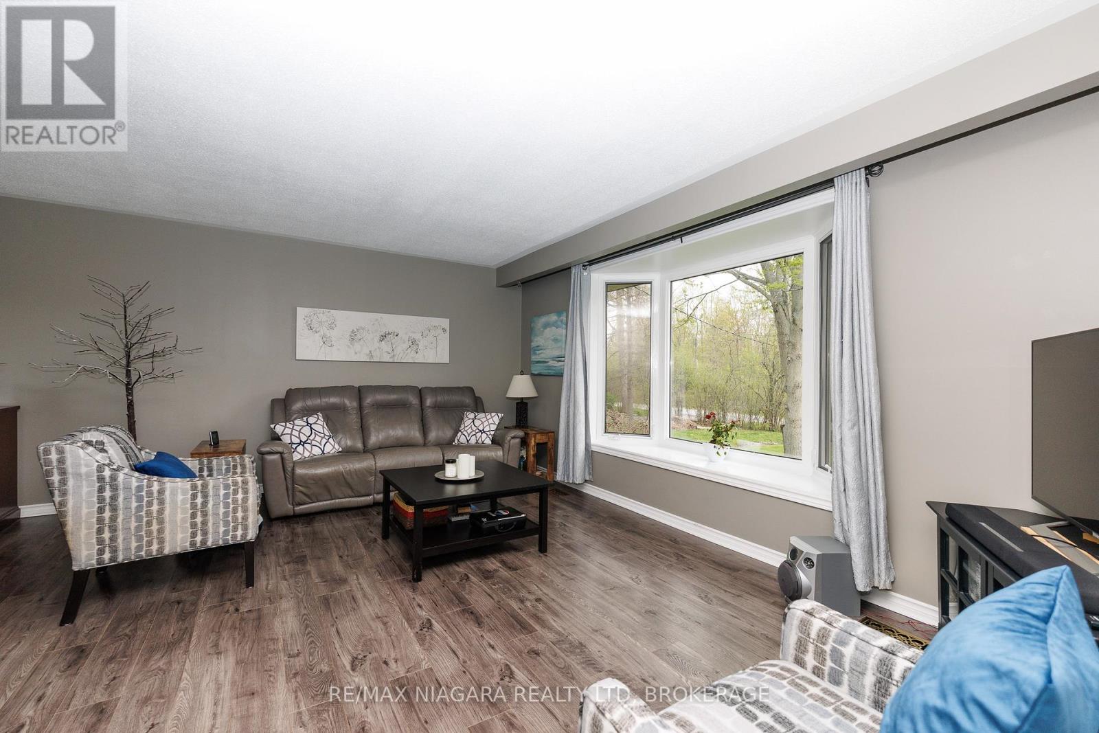 1506 Ott Road, Fort Erie, Ontario  L0S 1S0 - Photo 4 - X13094498