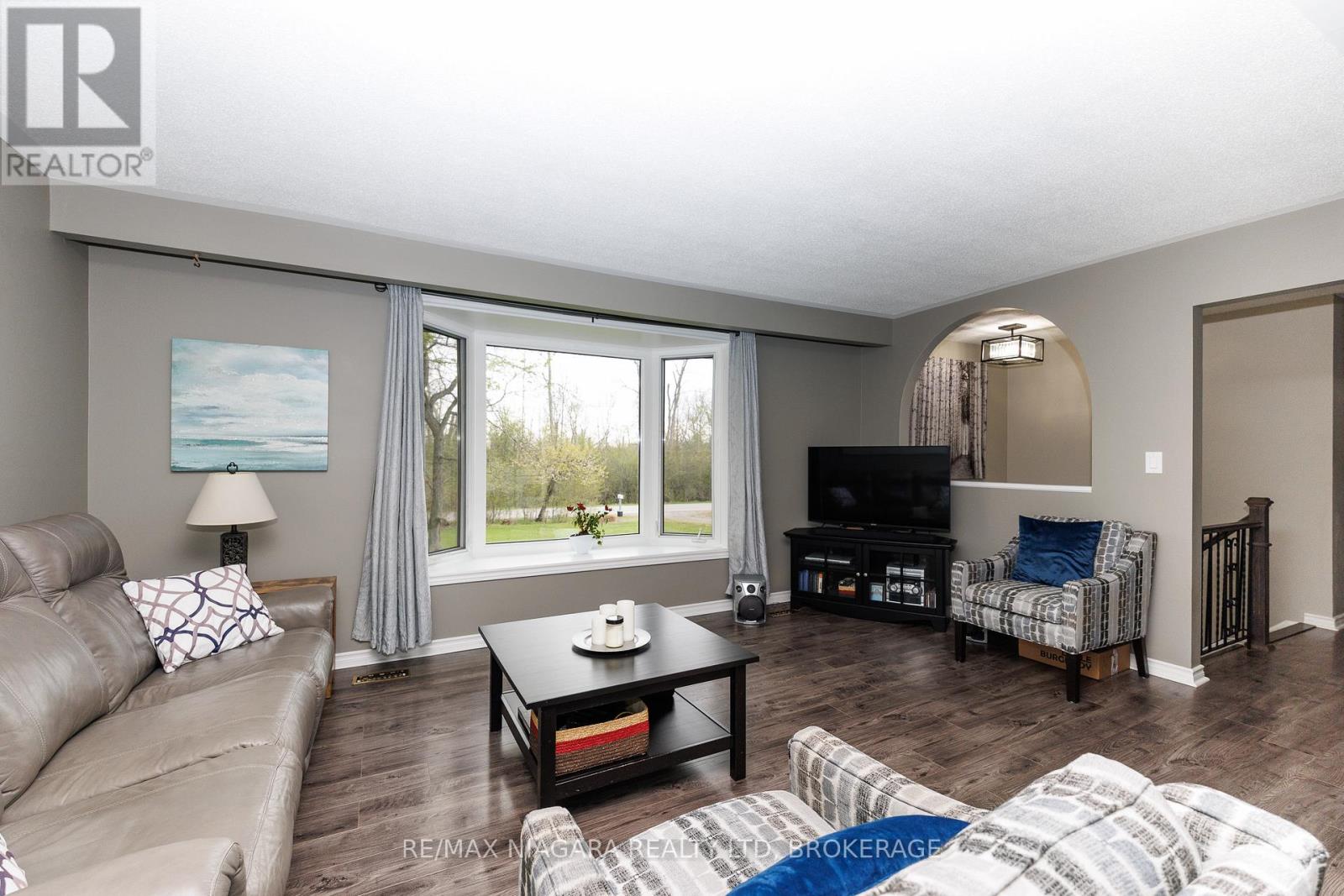 1506 Ott Road, Fort Erie, Ontario  L0S 1S0 - Photo 5 - X13094498