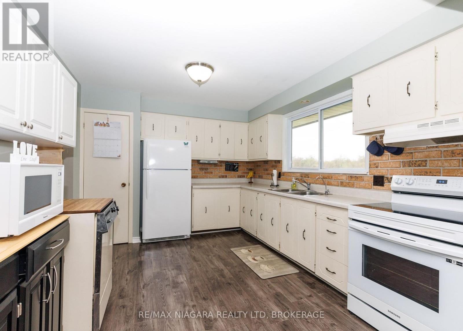 1506 Ott Road, Fort Erie, Ontario  L0S 1S0 - Photo 9 - X13094498