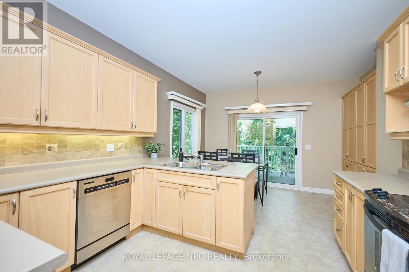 3393 Stanton Court, Lincoln, Ontario  L0R 2E0 - Photo 12 - X13094530