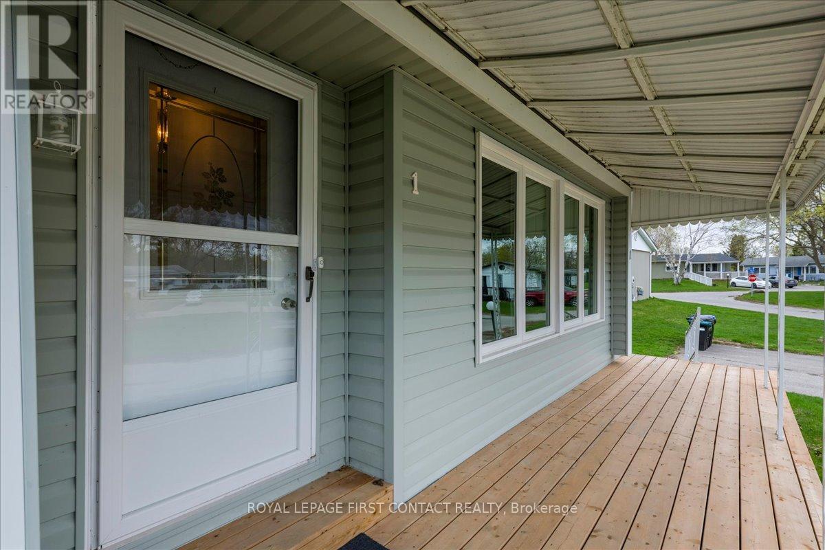 1 Juniper Court, Innisfil, Ontario  L9S 1N2 - Photo 3 - N13094508