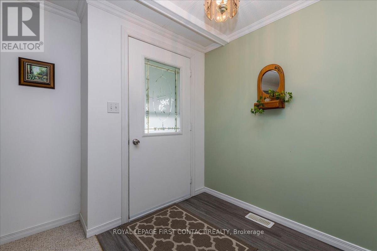 1 Juniper Court, Innisfil, Ontario  L9S 1N2 - Photo 4 - N13094508
