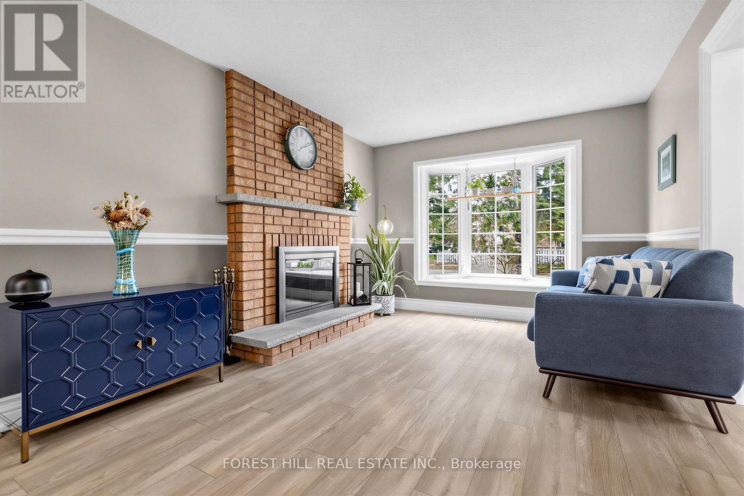 199 Carrick Avenue, Georgina, Ontario  L4P 3N7 - Photo 4 - N13094522