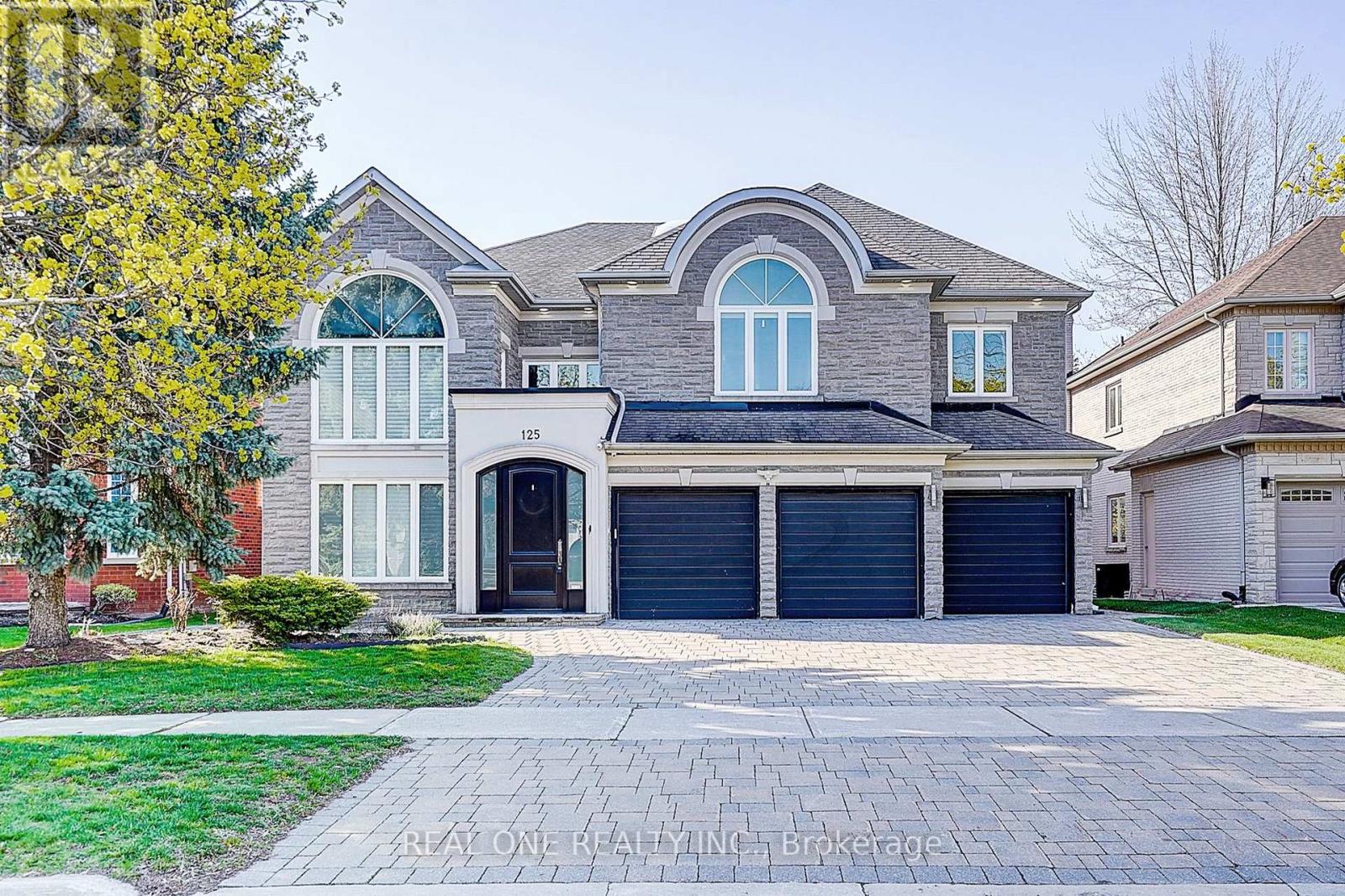 125 Grey Alder Avenue, Richmond Hill, Ontario  L4B 3P9 - Photo 4 - N13094590