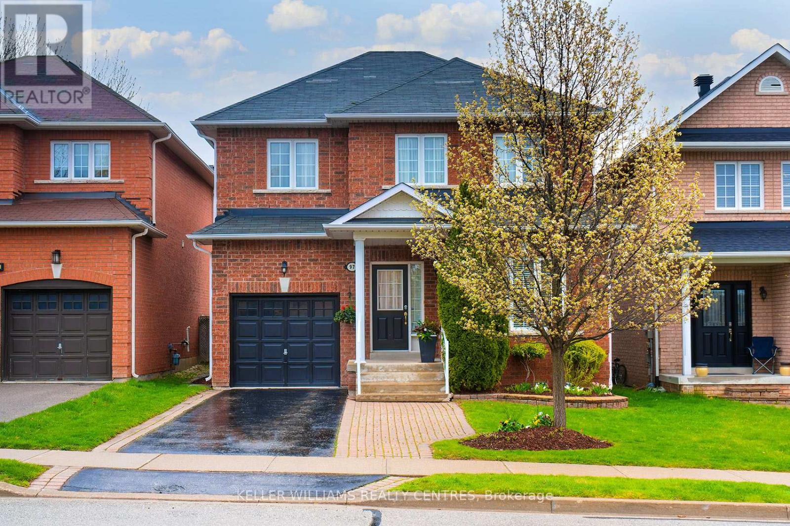97 WOODBURY CRESCENT, Newmarket, Ontario