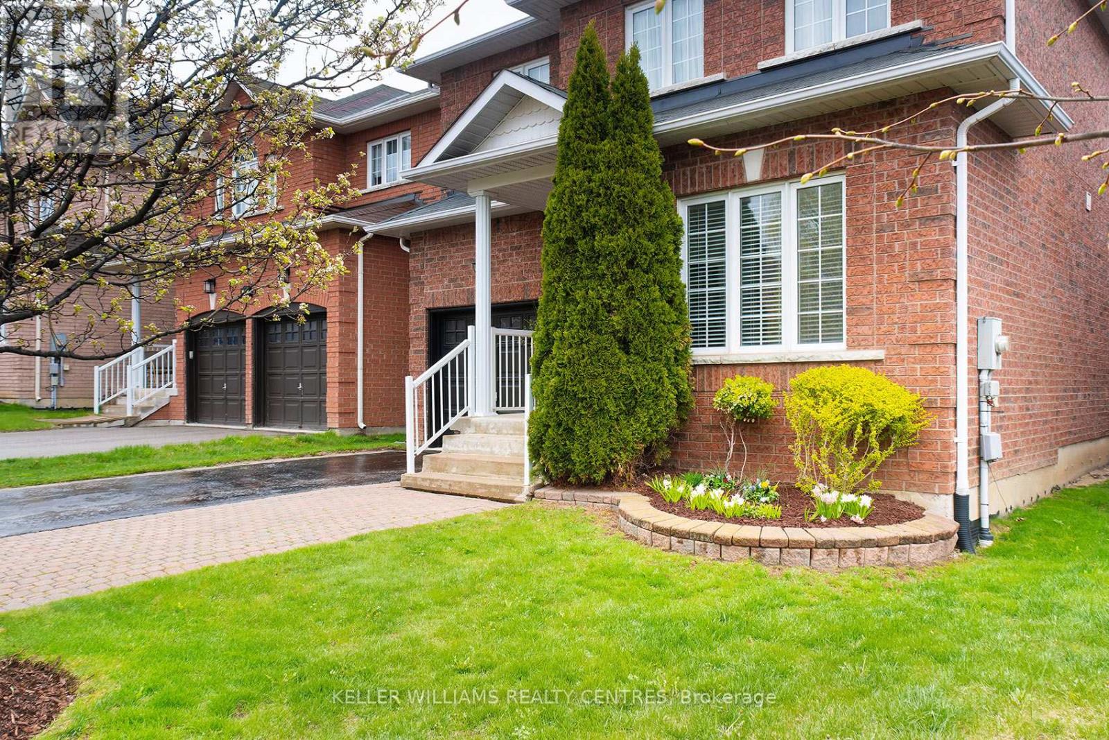 97 Woodbury Crescent, Newmarket, Ontario  L3X 2T2 - Photo 2 - N13094612