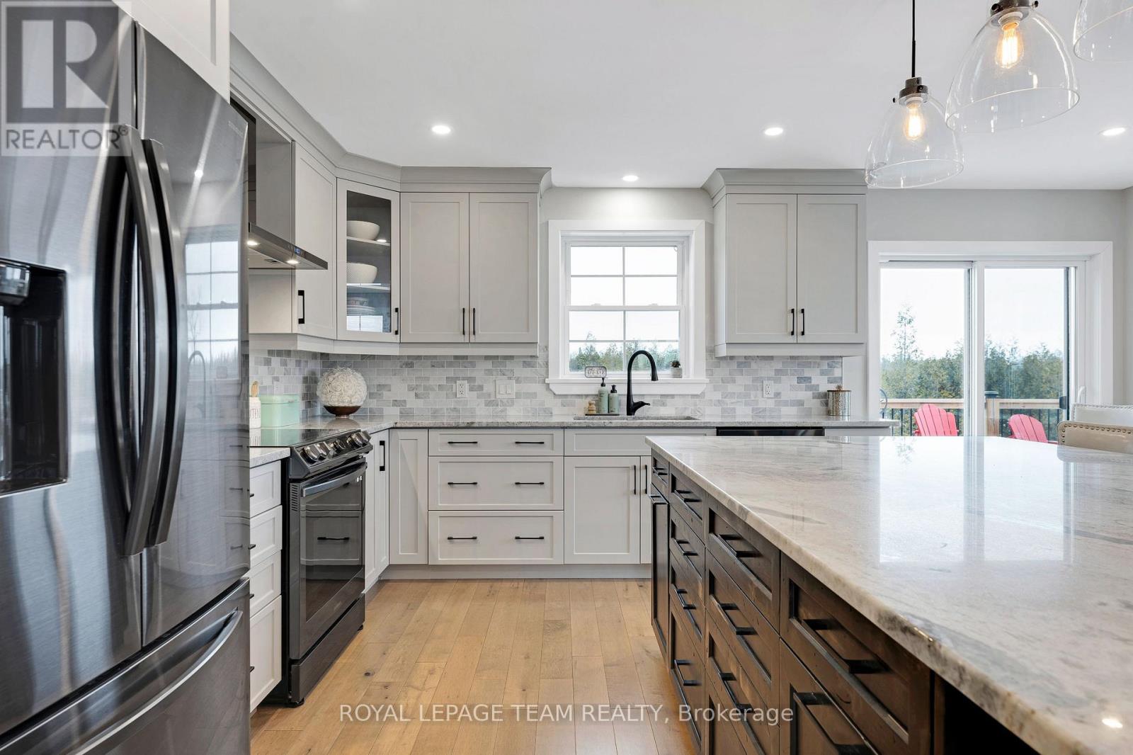 114 Charles Holden Avenue, Merrickville-Wolford, Ontario  K0G 1N0 - Photo 12 - X12906646