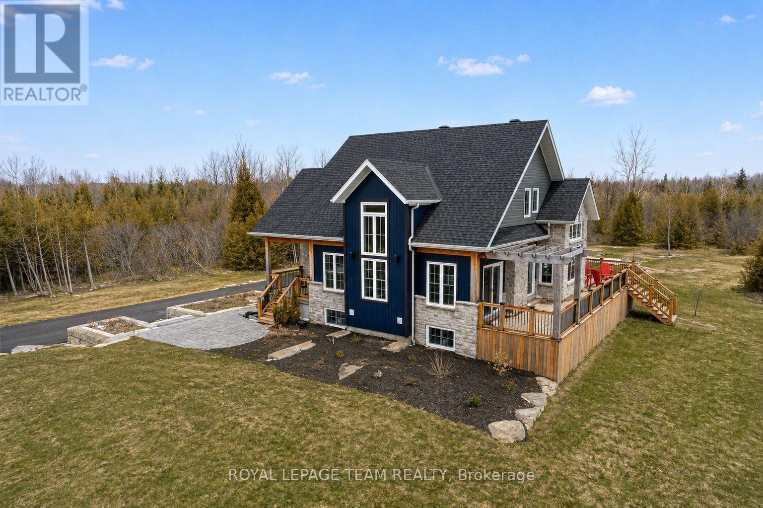 114 Charles Holden Avenue, Merrickville-Wolford, Ontario  K0G 1N0 - Photo 3 - X12906646
