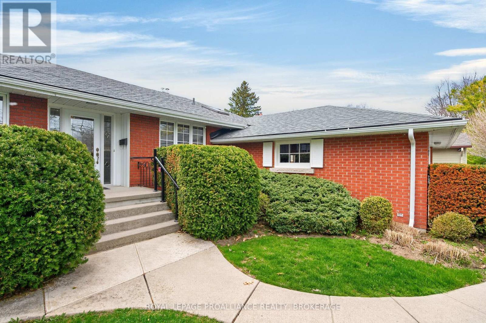 31 Jorene Drive, Kingston, Ontario  K7M 3X5 - Photo 2 - X13094592