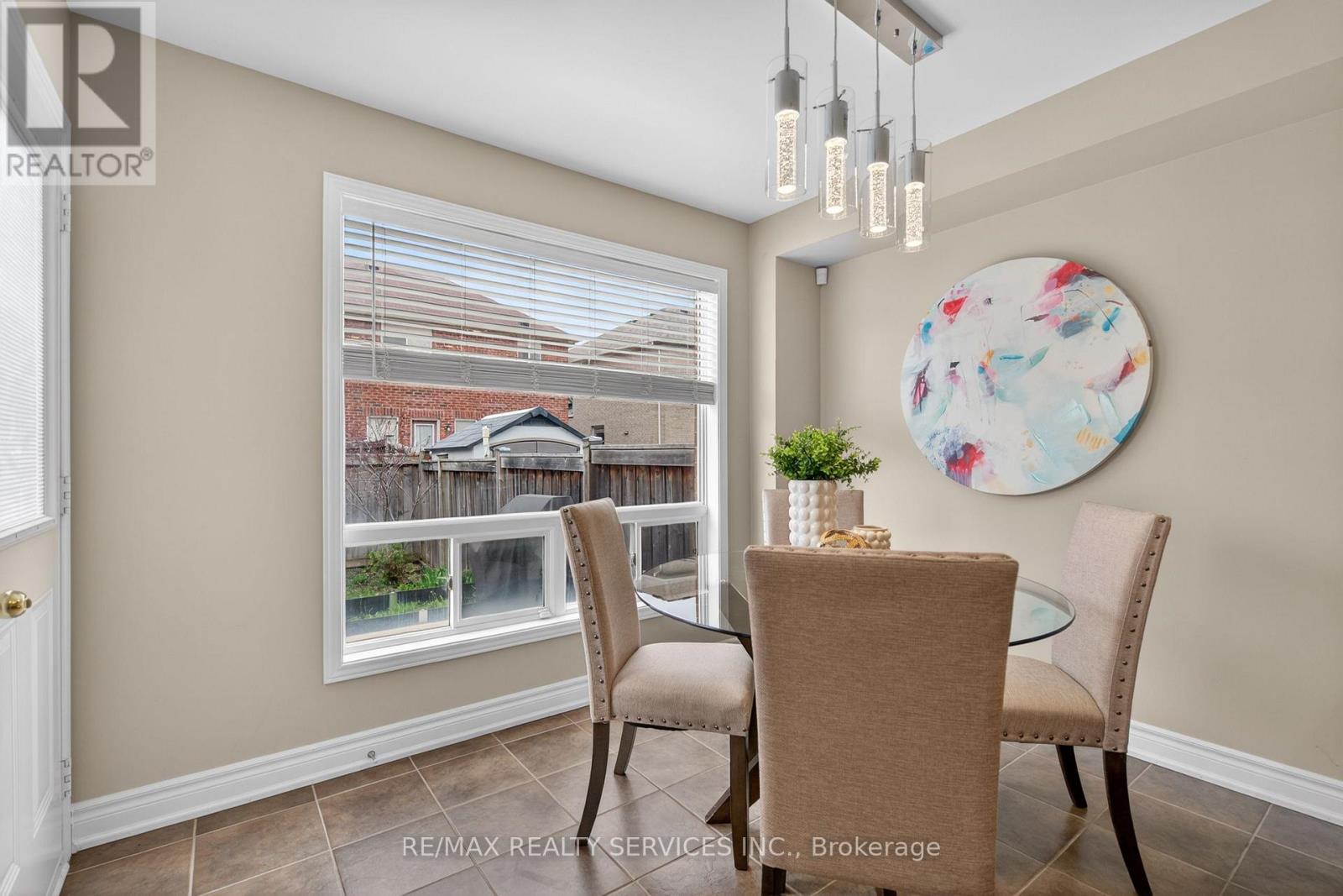 12 Nutwood Way, Brampton, Ontario  L6R 0X7 - Photo 15 - W13094476
