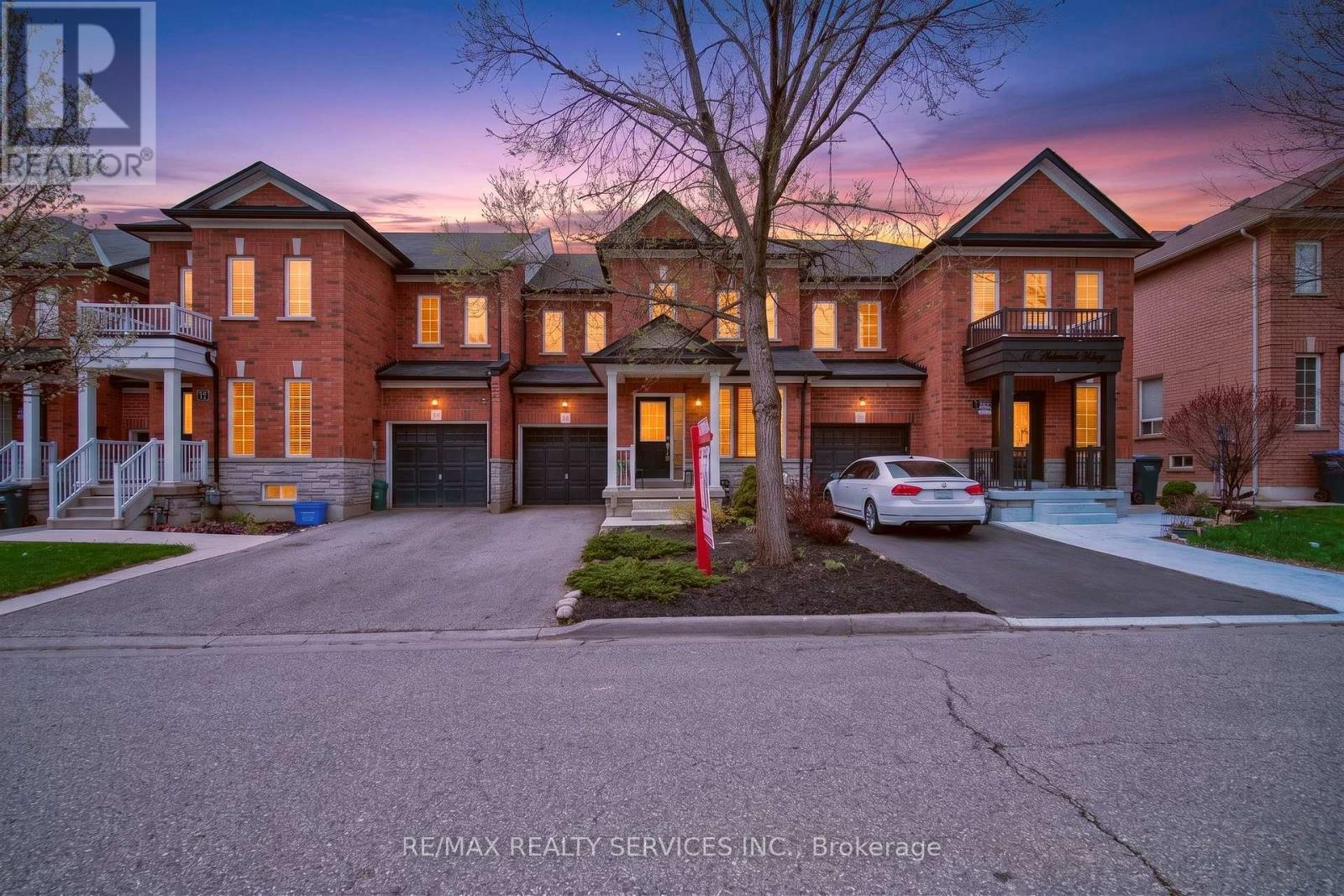 12 Nutwood Way, Brampton, Ontario  L6R 0X7 - Photo 2 - W13094476