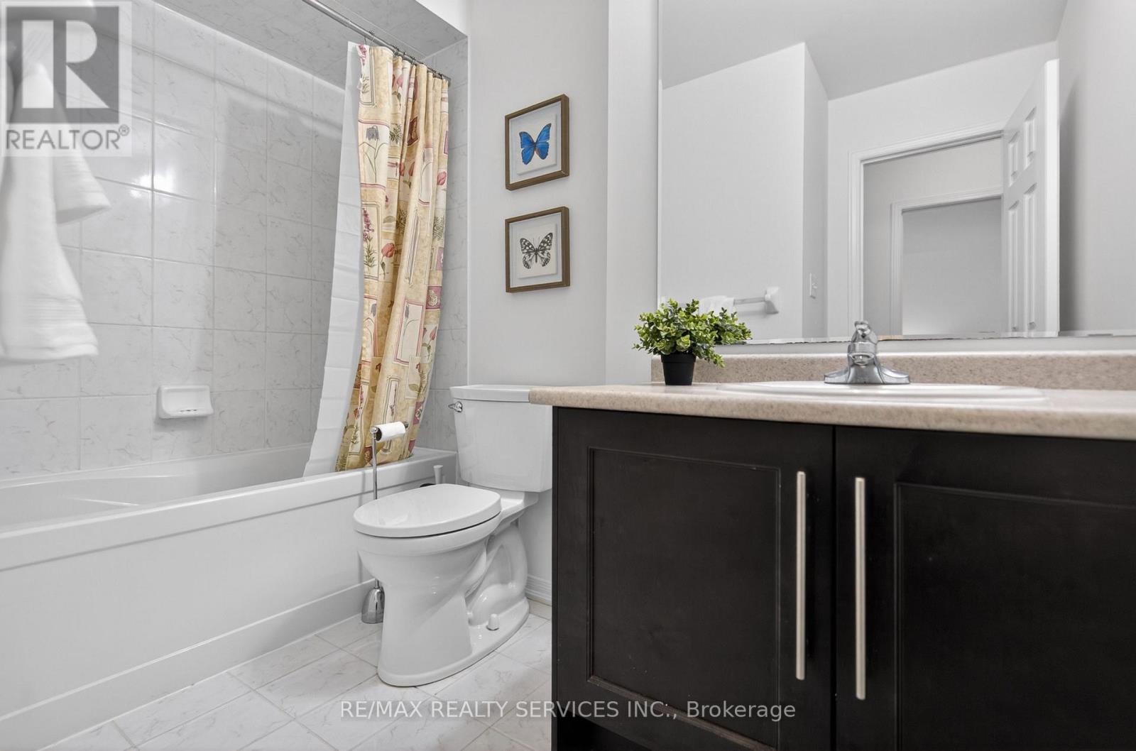 12 Nutwood Way, Brampton, Ontario  L6R 0X7 - Photo 34 - W13094476