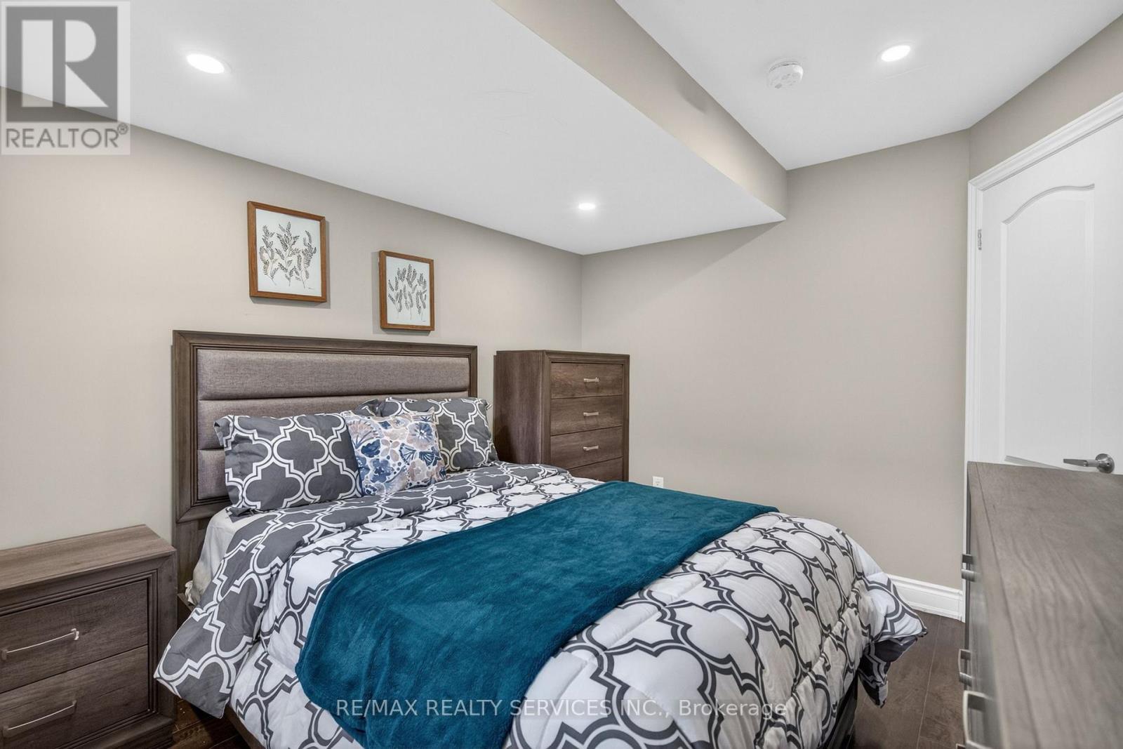 12 Nutwood Way, Brampton, Ontario  L6R 0X7 - Photo 42 - W13094476