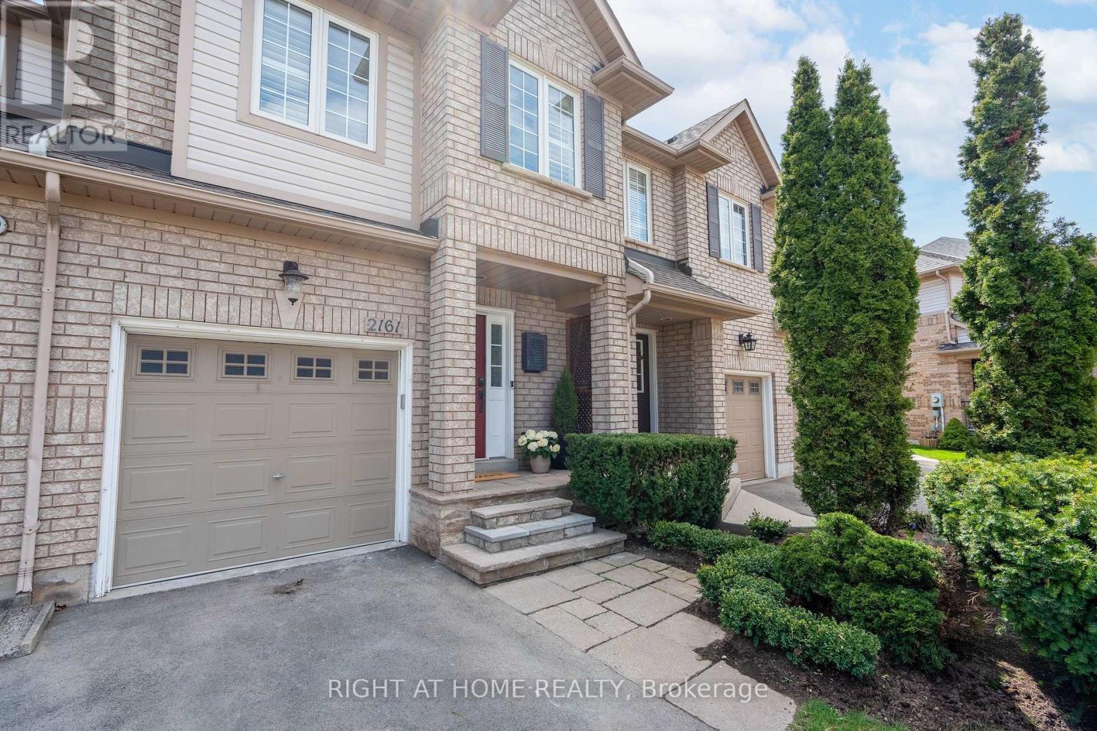 2161 FOREST GATE PARKWAY, Oakville, Ontario