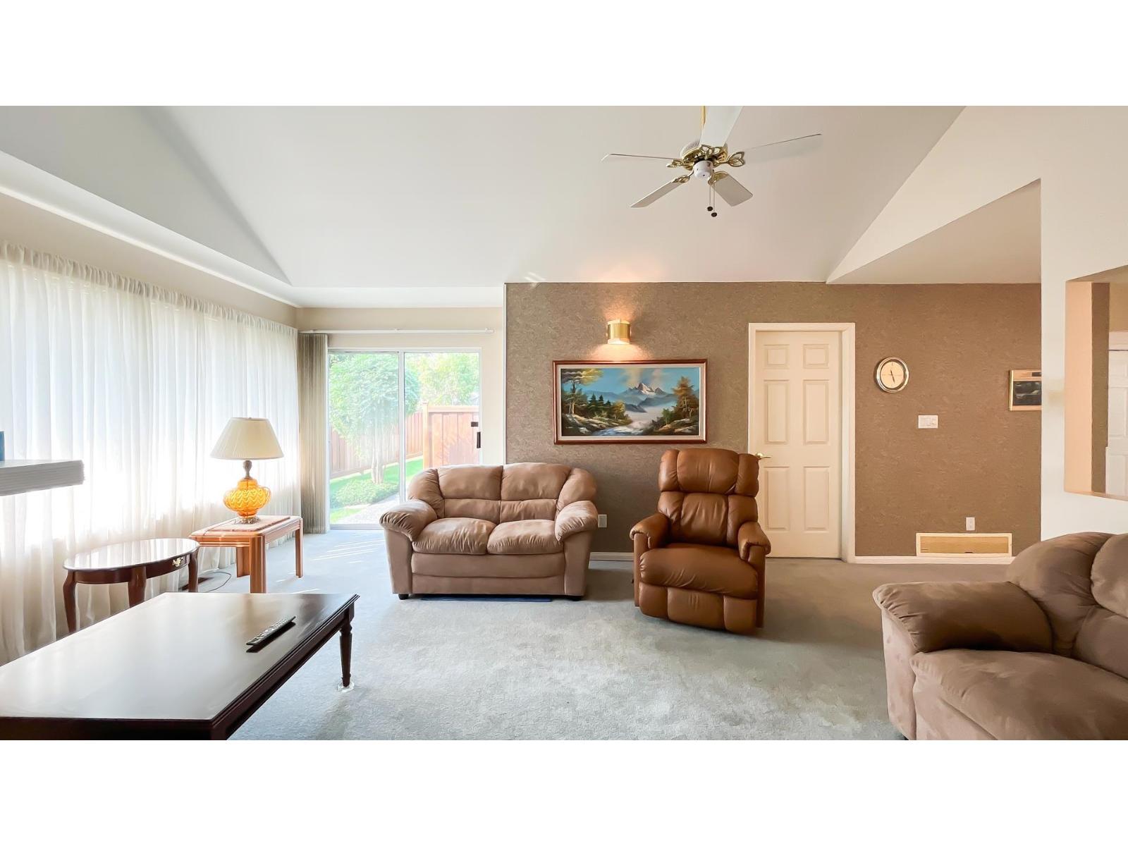 105 10172 141 Street, Surrey, British Columbia  V3T 4P6 - Photo 5 - R3120053
