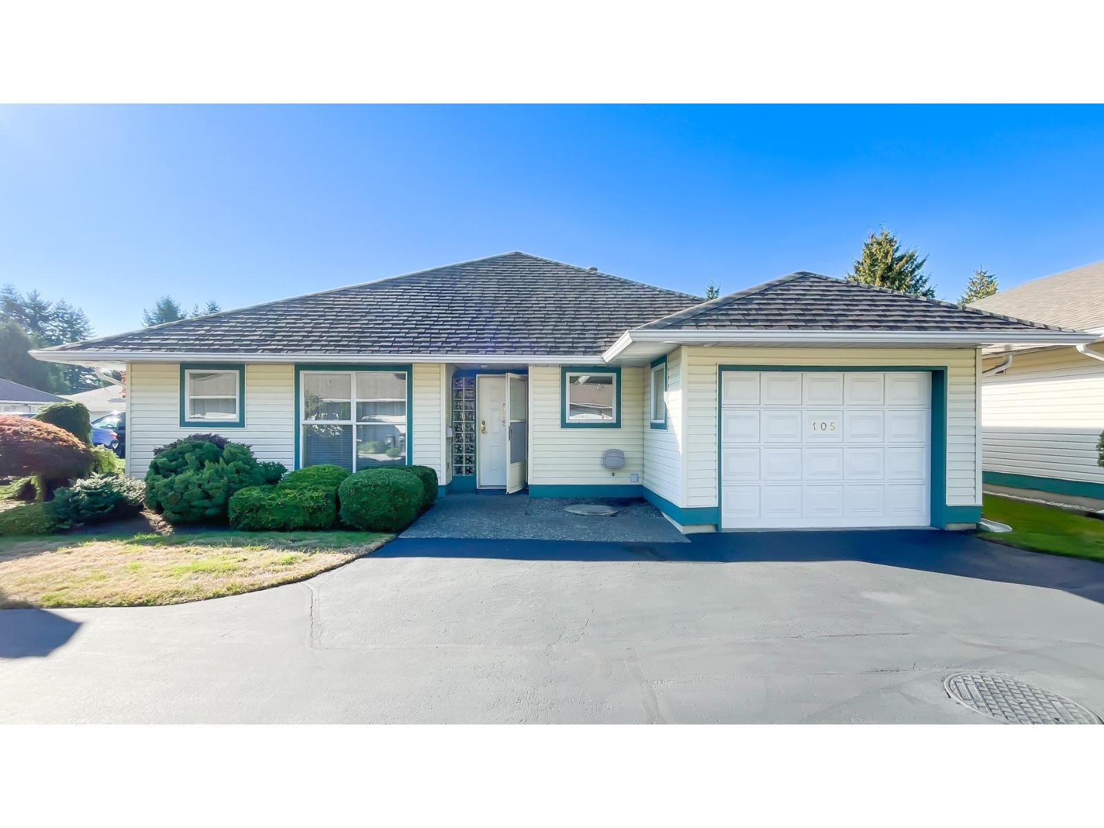 105 10172 141 Street, Surrey, British Columbia  V3T 4P6 - Photo 1 - R3120053