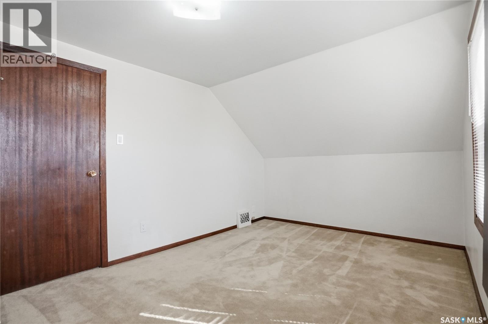 906 I Avenue S, Saskatoon, Saskatchewan  S7M 1Z4 - Photo 25 - SK035167