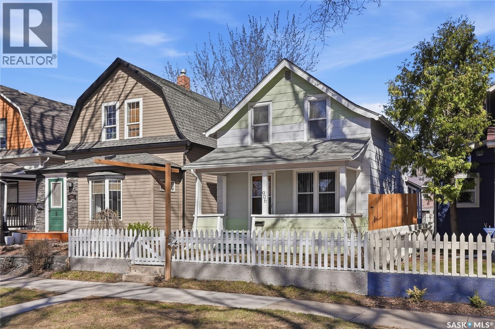906 I Avenue S, Saskatoon, Saskatchewan  S7M 1Z4 - Photo 3 - SK035167