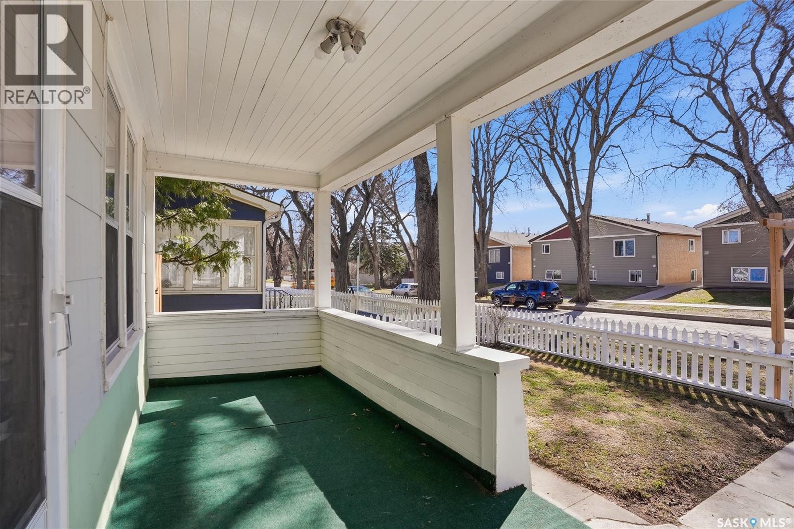 906 I Avenue S, Saskatoon, Saskatchewan  S7M 1Z4 - Photo 4 - SK035167