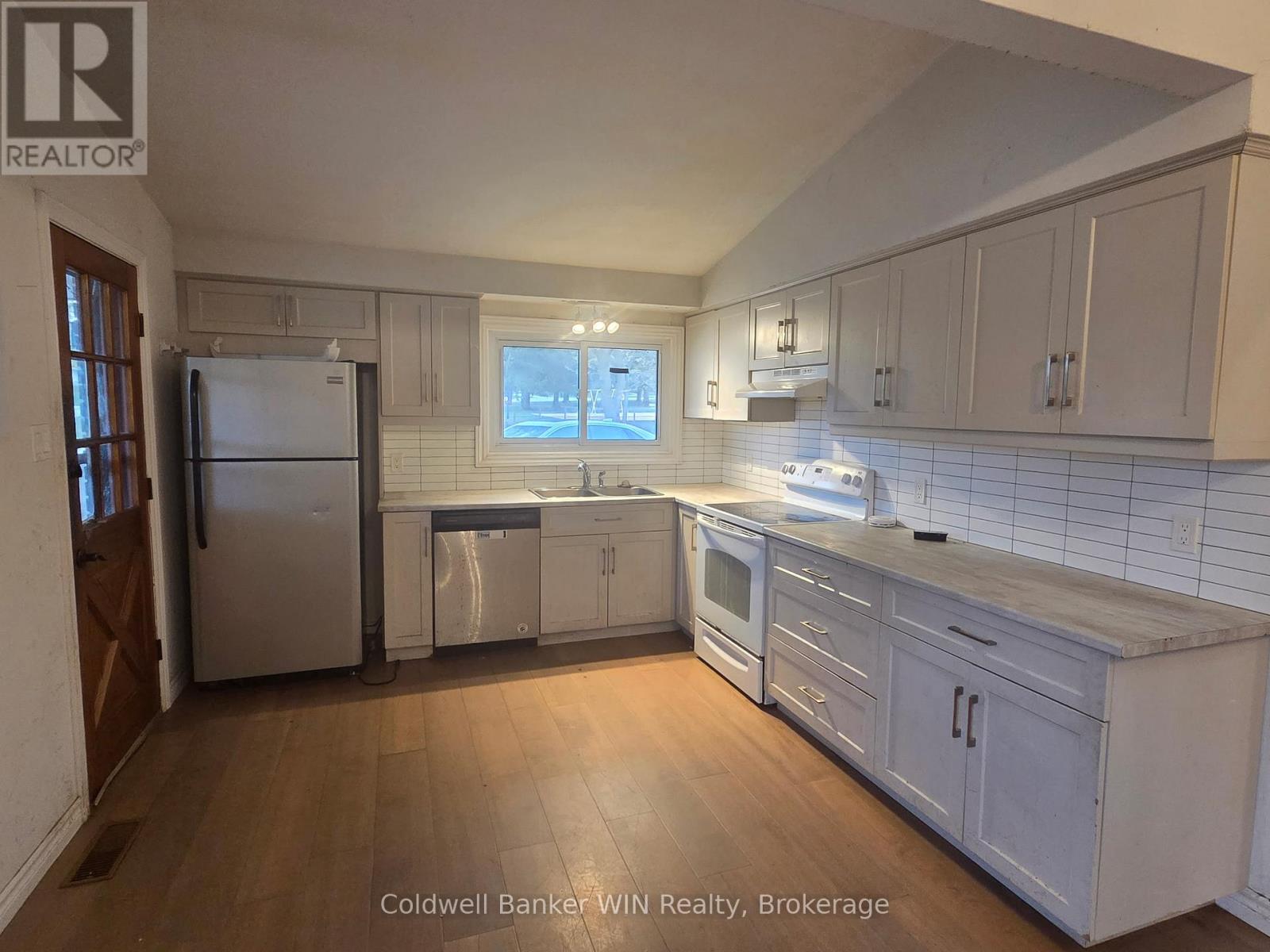 456 Queen Street W, Wellington North, Ontario  N0G 2L3 - Photo 19 - X13093010