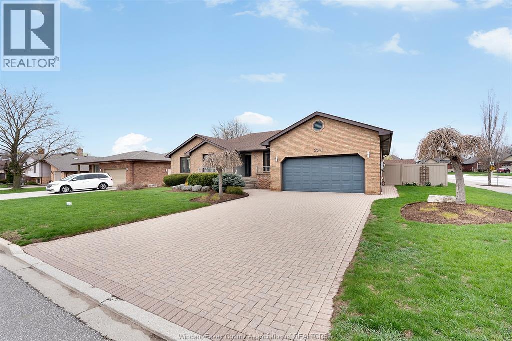 2098 Edgemore Avenue, Lasalle, Ontario  N9H 2K1 - Photo 4 - 26010341