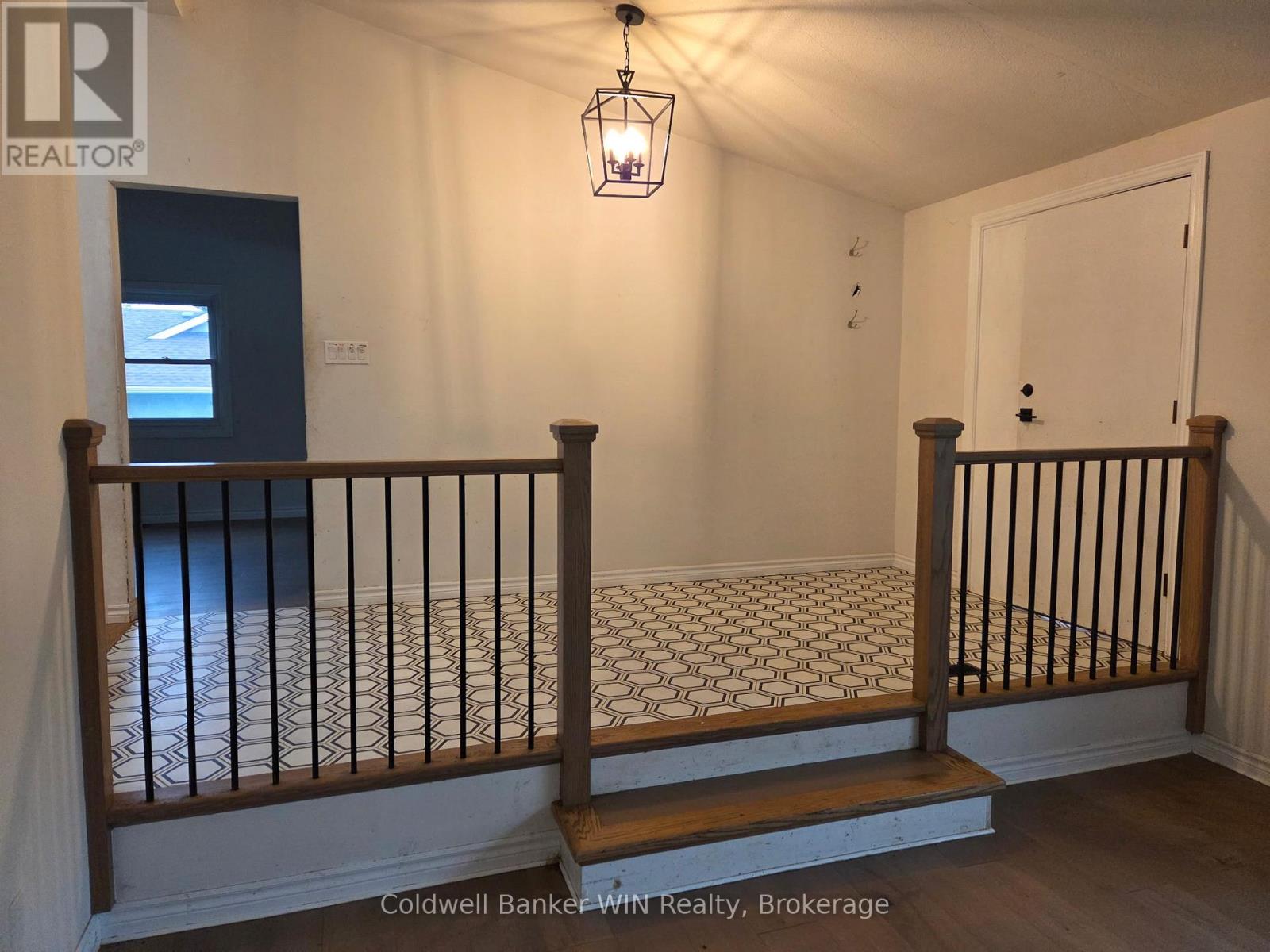 456 Queen Street W, Wellington North, Ontario  N0G 2L3 - Photo 6 - X13093010