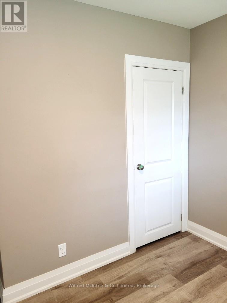 278 Queen Street S, West Grey, Ontario  N0G 1R0 - Photo 7 - X13093116