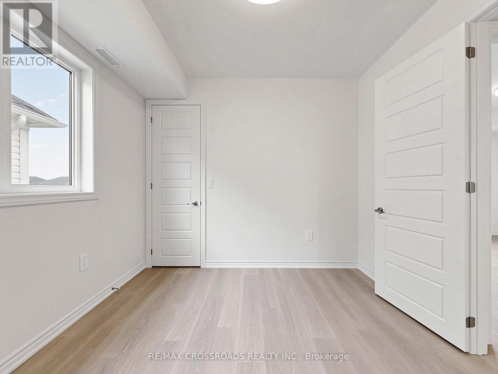 2nd Flr - 102 Donald Cameron Crescent, Clarington, Ontario  L1E 0M4 - Photo 25 - E13088944