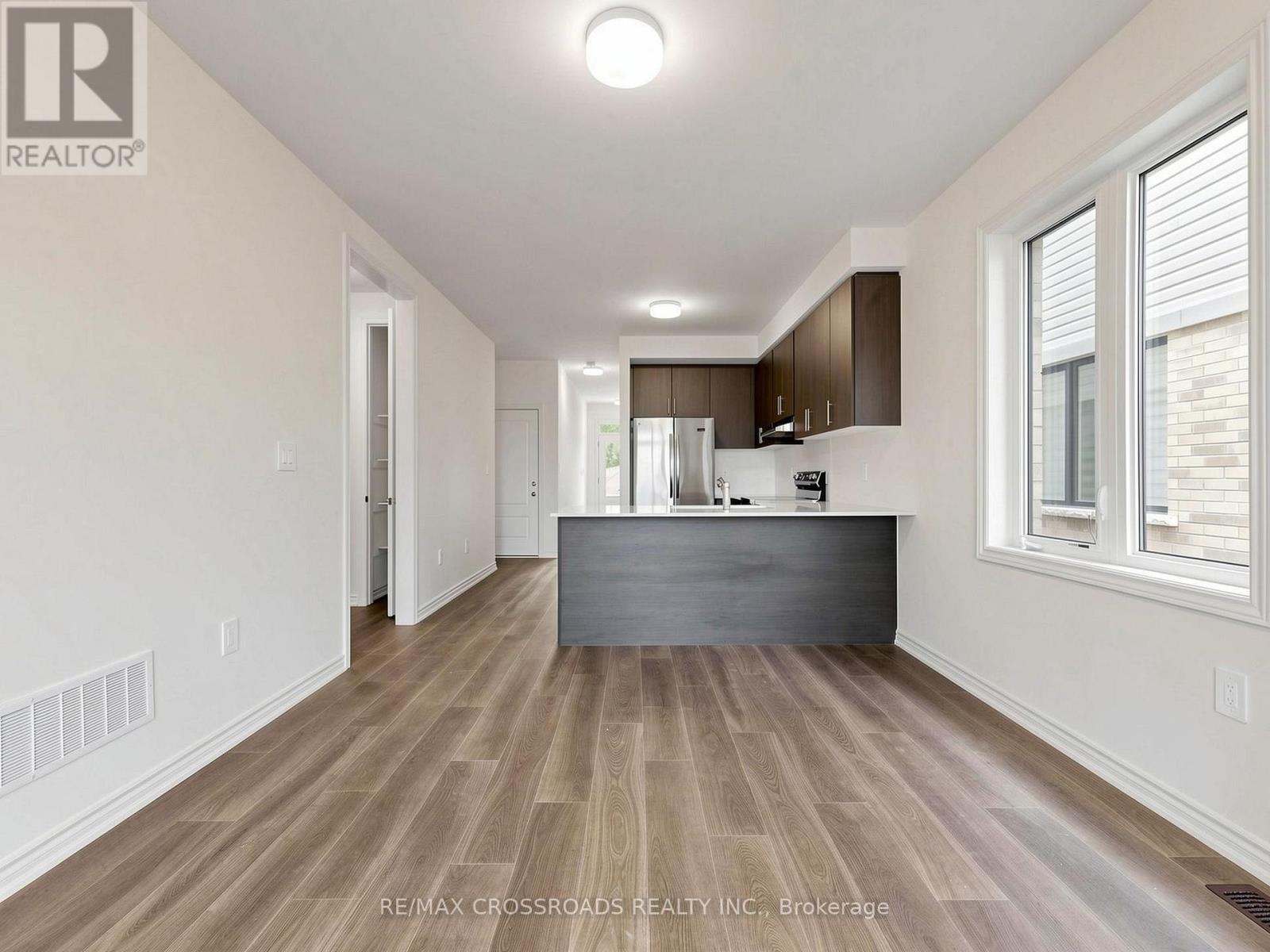 2nd Flr - 102 Donald Cameron Crescent, Clarington, Ontario  L1E 0M4 - Photo 34 - E13088944