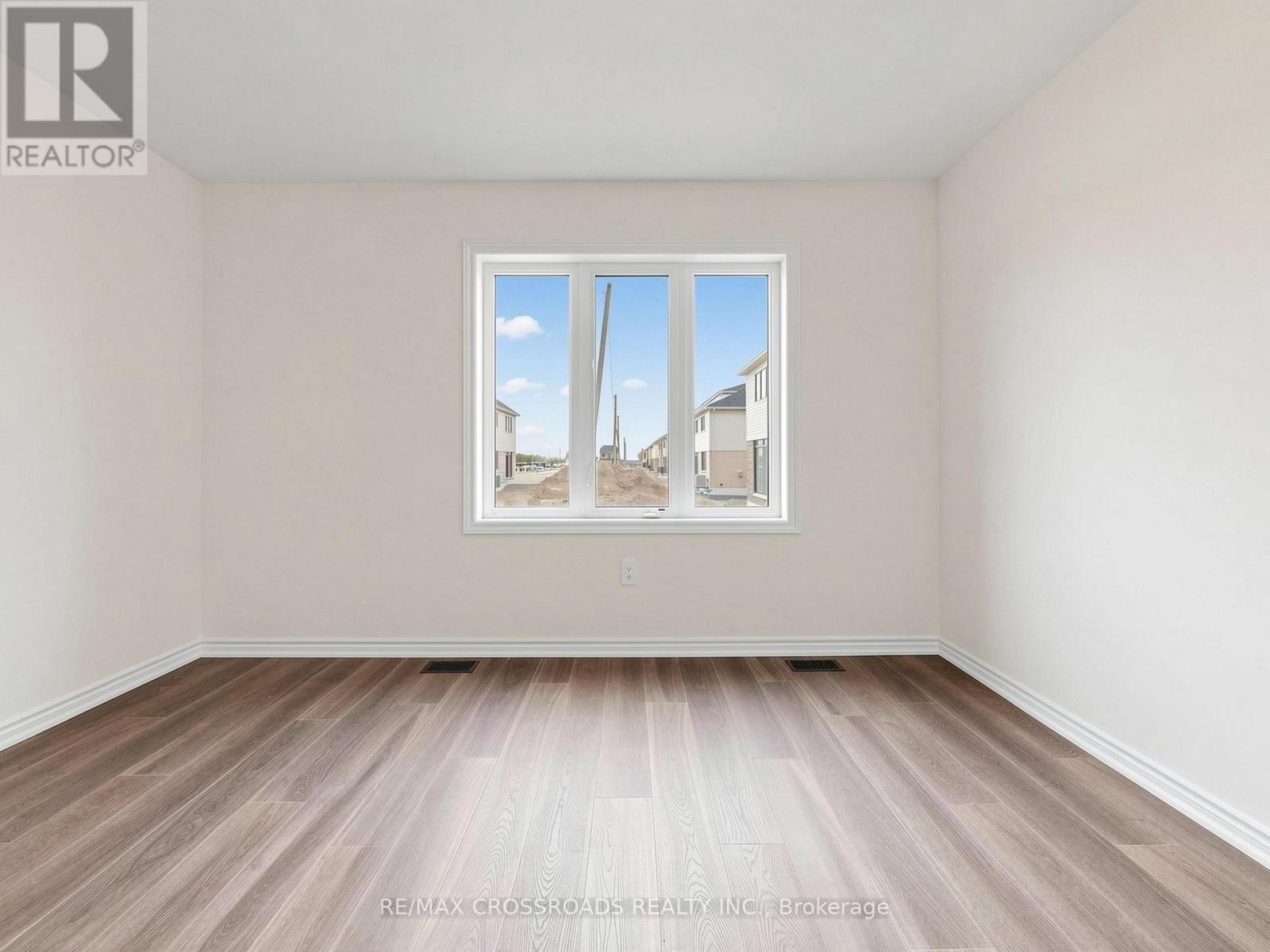 2nd Flr - 102 Donald Cameron Crescent, Clarington, Ontario  L1E 0M4 - Photo 39 - E13088944
