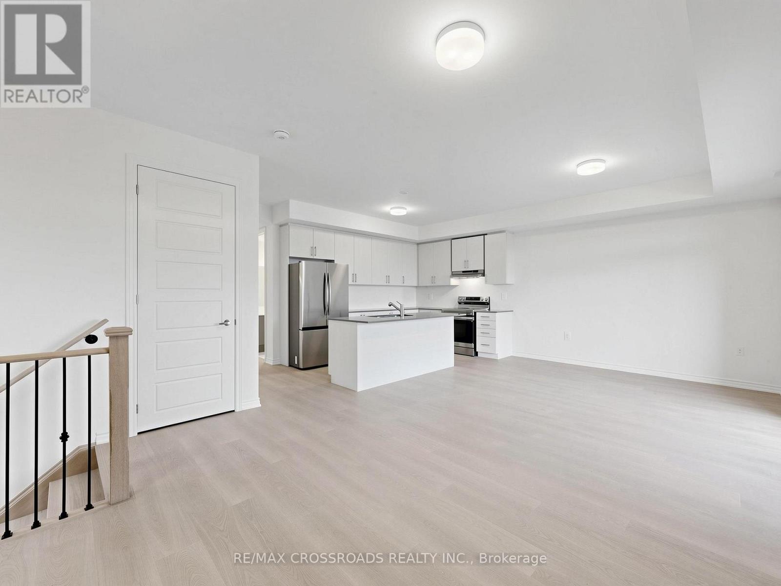 2nd Flr - 102 Donald Cameron Crescent, Clarington, Ontario  L1E 0M4 - Photo 6 - E13088944