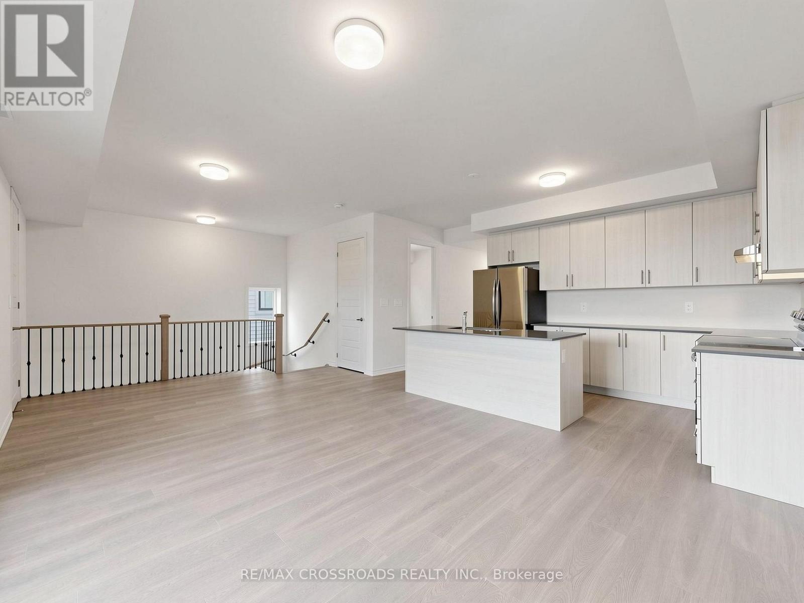 2nd Flr - 102 Donald Cameron Crescent, Clarington, Ontario  L1E 0M4 - Photo 8 - E13088944