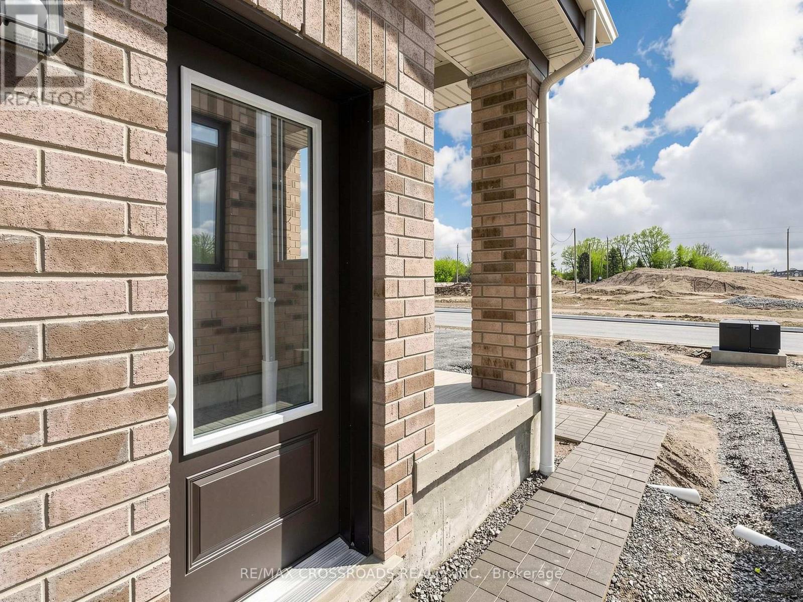 2nd Flr - 102 Donald Cameron Crescent, Clarington, Ontario  L1E 0M4 - Photo 4 - E13088944