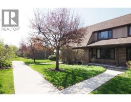 279 SANDOWNE Drive Unit# 32, Waterloo, Ontario