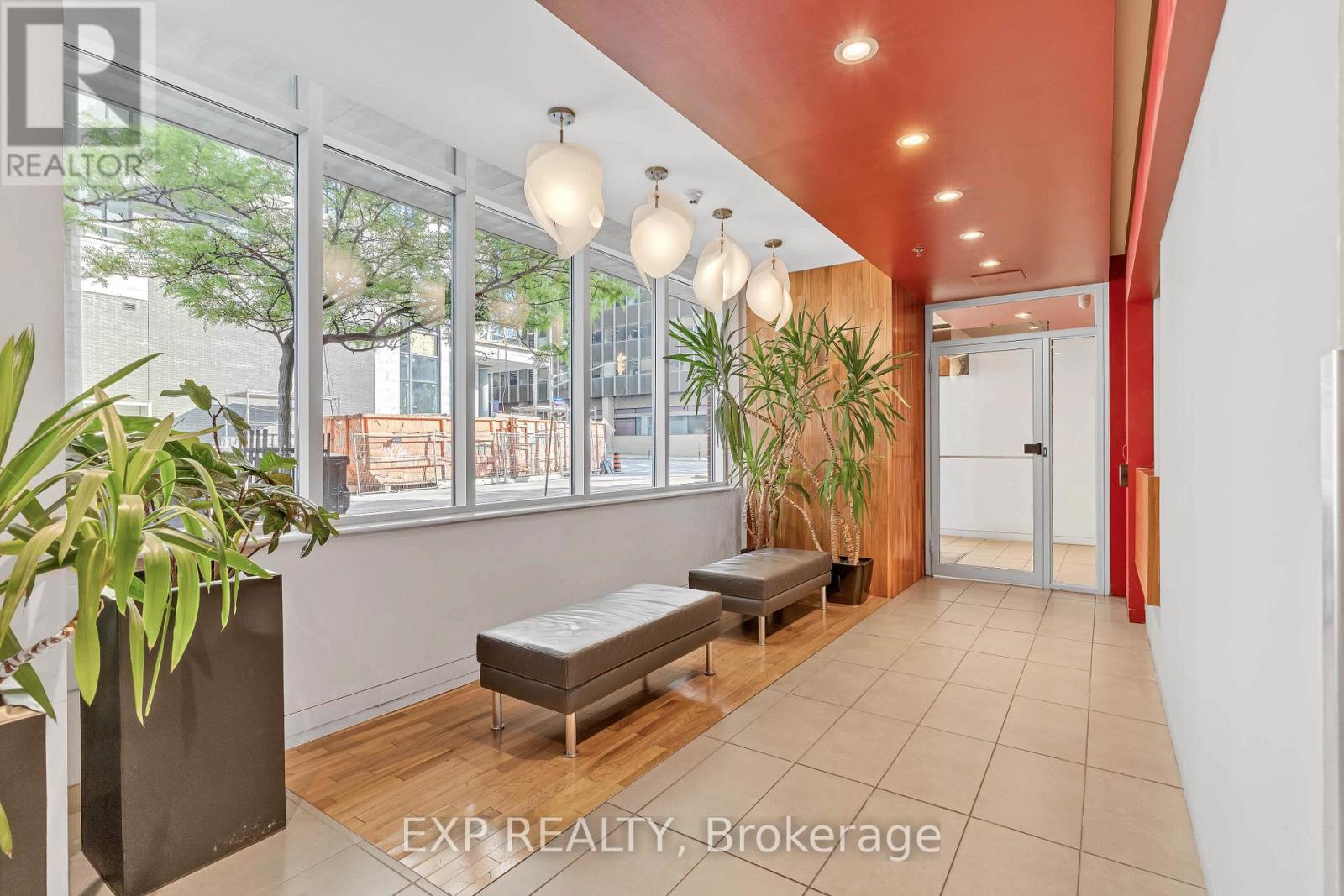 907 - 179 George Street, Ottawa, Ontario  K1N 1J8 - Photo 2 - X12748514