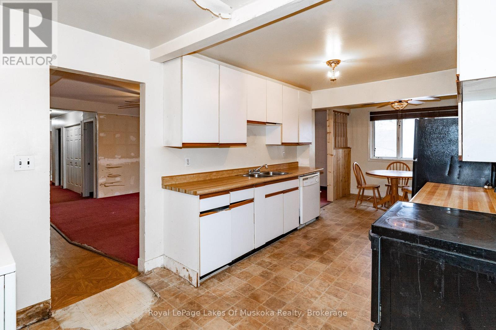 88 North Deer Lake Road, Huntsville (Stephenson), Ontario  P0B 1L0 - Photo 8 - X13094672