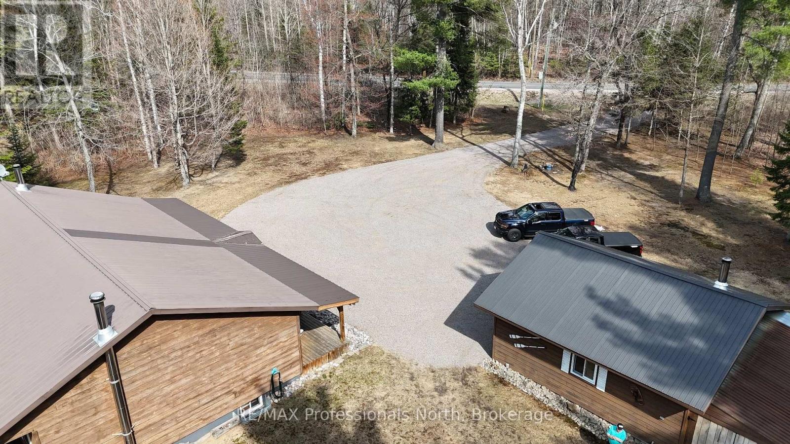 3951 Elephant Lake Road, Dysart Et Al (Harcourt), Ontario  K0L 1X0 - Photo 2 - X13094776