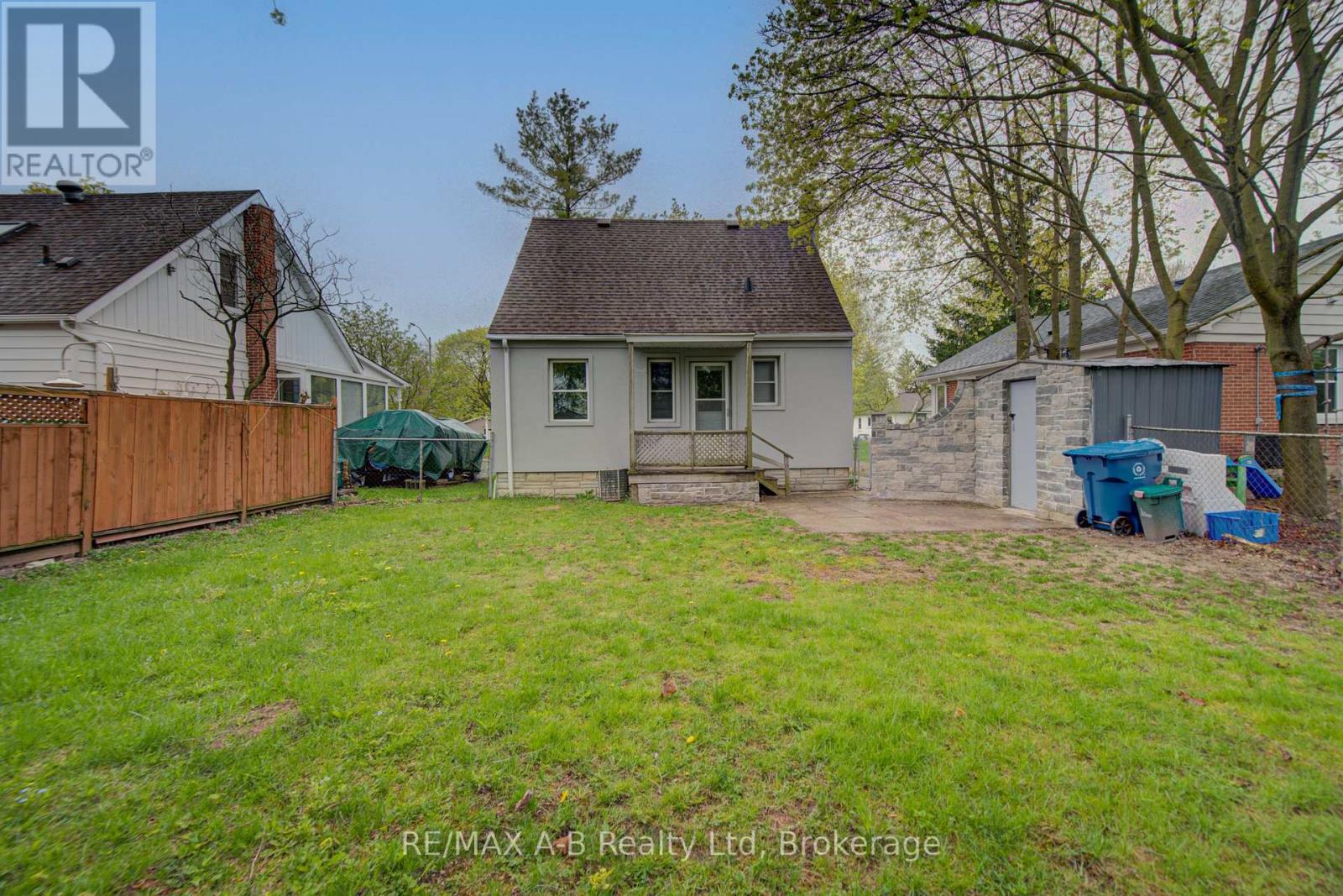 34 Somerset Street, Stratford, Ontario  N5A 6K1 - Photo 34 - X13094790