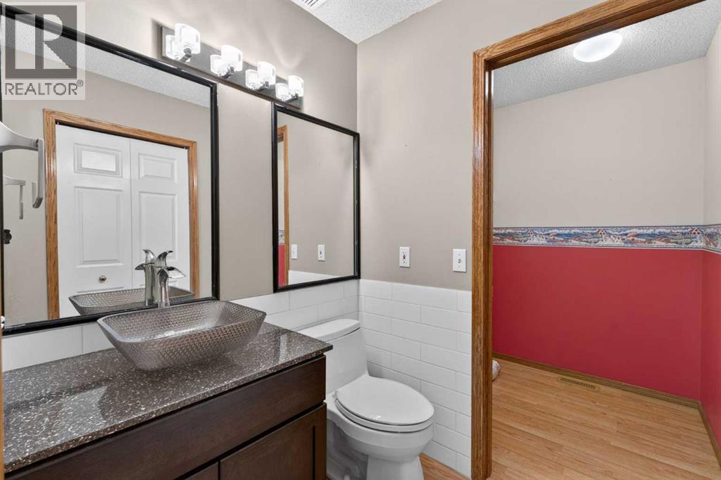 35 Douglasview Park Se, Calgary, Alberta  T2Z 2R9 - Photo 29 - A2306385