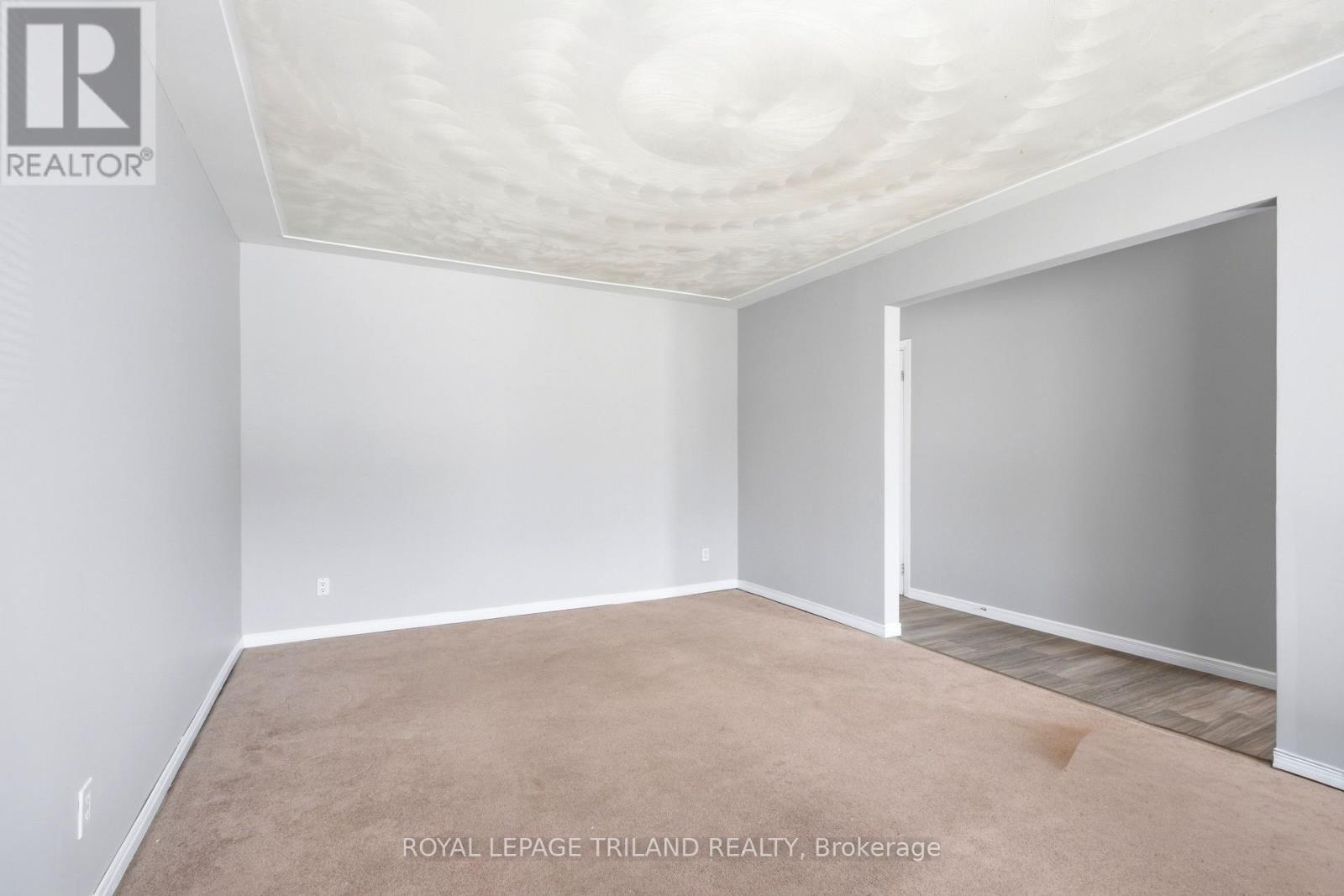 A - 195b Cedarvale Crescent, Waterloo, Ontario  N2L 4T3 - Photo 3 - X13094846