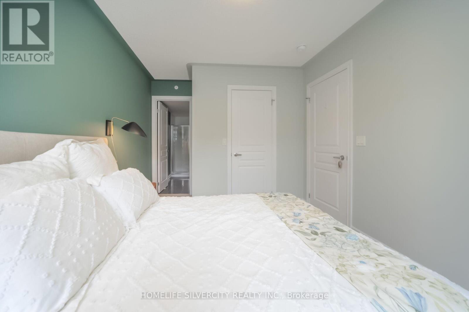 4 - 130 Long Branch Avenue, Toronto, Ontario  M8W 0B1 - Photo 37 - W13093464