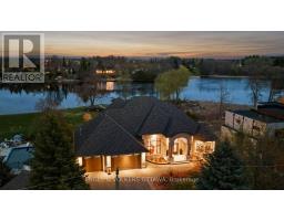 25 WINDING WAY, Ottawa, Ontario
