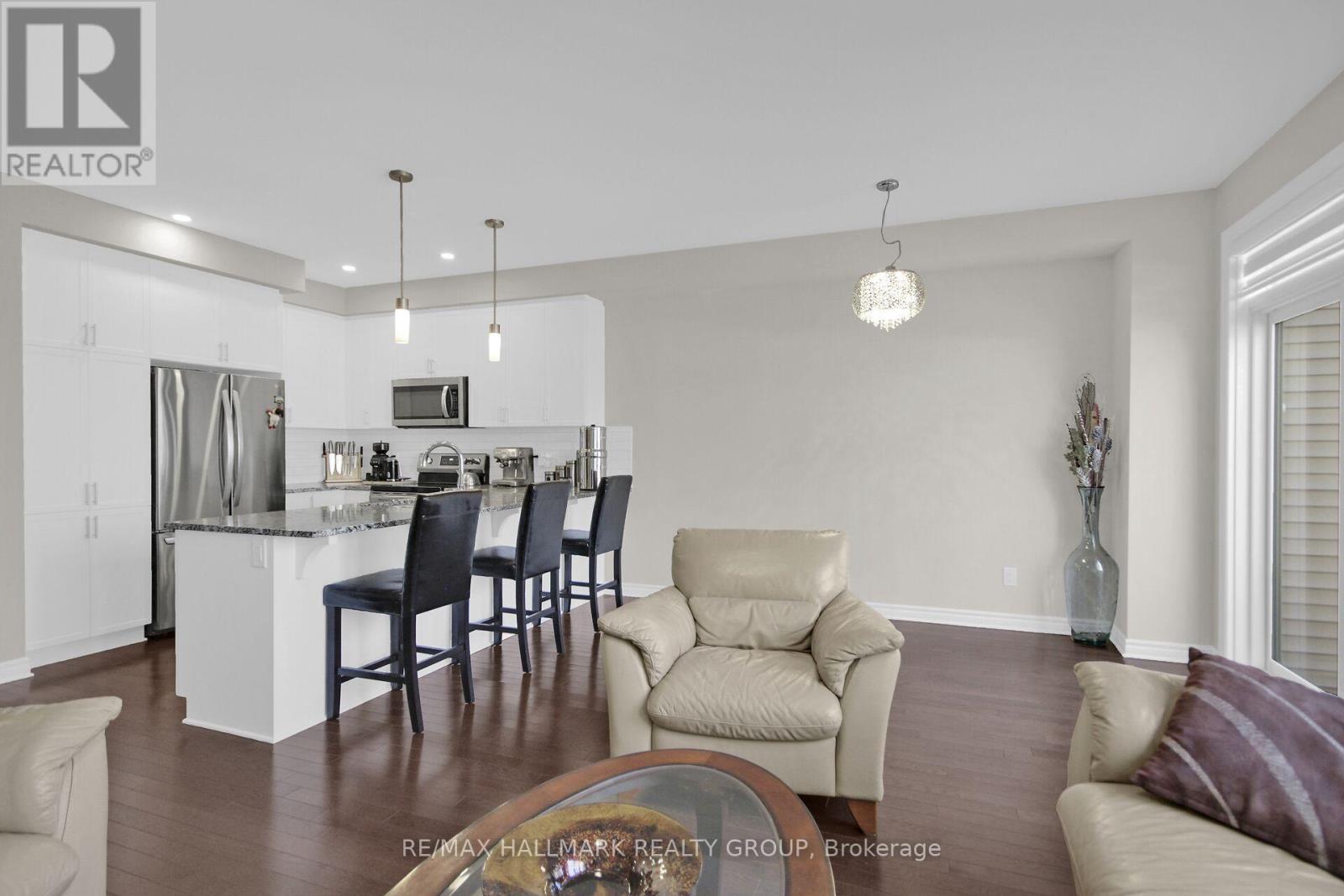 506 Muscari Street, Ottawa, Ontario  K1T 0S3 - Photo 10 - X13094746