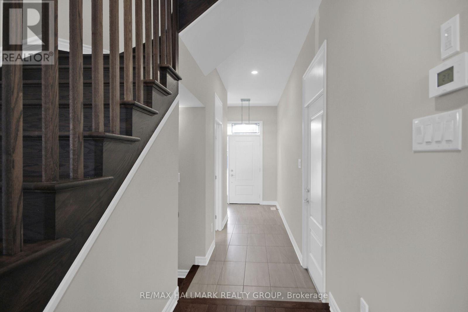 506 Muscari Street, Ottawa, Ontario  K1T 0S3 - Photo 5 - X13094746