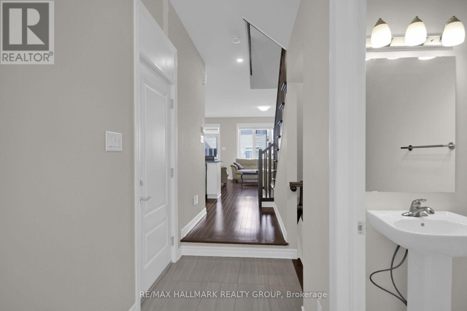 506 Muscari Street, Ottawa, Ontario  K1T 0S3 - Photo 6 - X13094746
