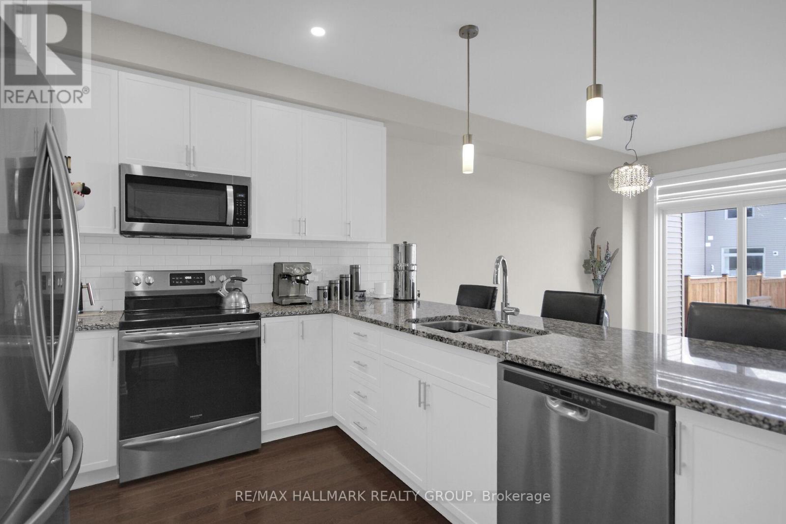 506 Muscari Street, Ottawa, Ontario  K1T 0S3 - Photo 8 - X13094746