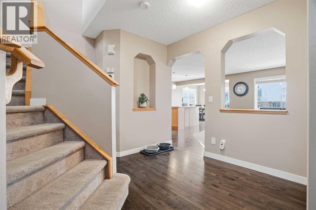 202 New Brighton Manor Se, Calgary, Alberta  T2Z 4J4 - Photo 3 - A2306864