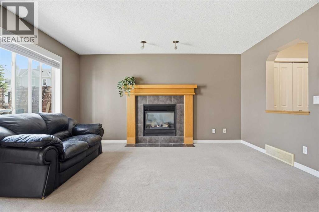 202 New Brighton Manor Se, Calgary, Alberta  T2Z 4J4 - Photo 6 - A2306864