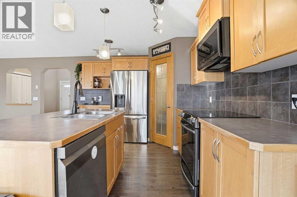 202 New Brighton Manor Se, Calgary, Alberta  T2Z 4J4 - Photo 9 - A2306864